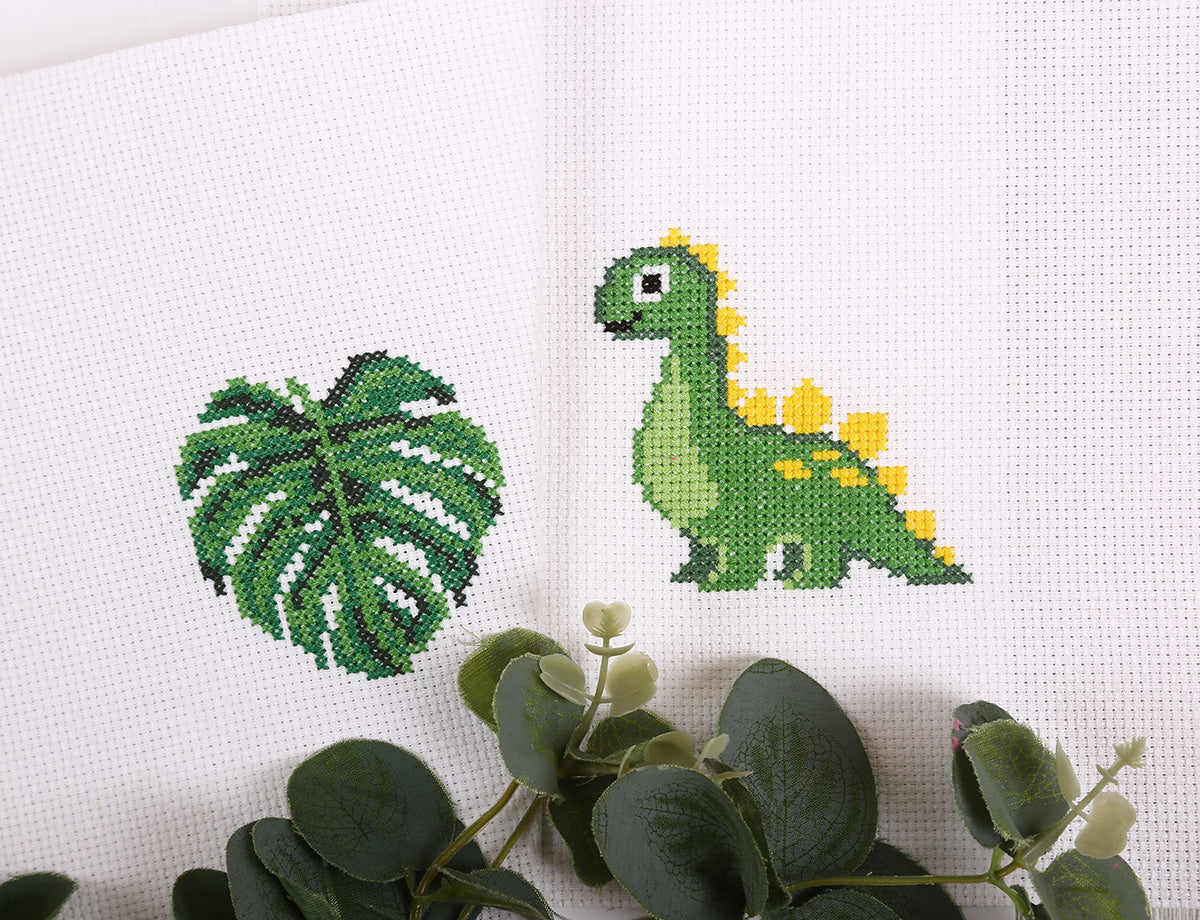 Monstera Embroidery - TimeToCraft