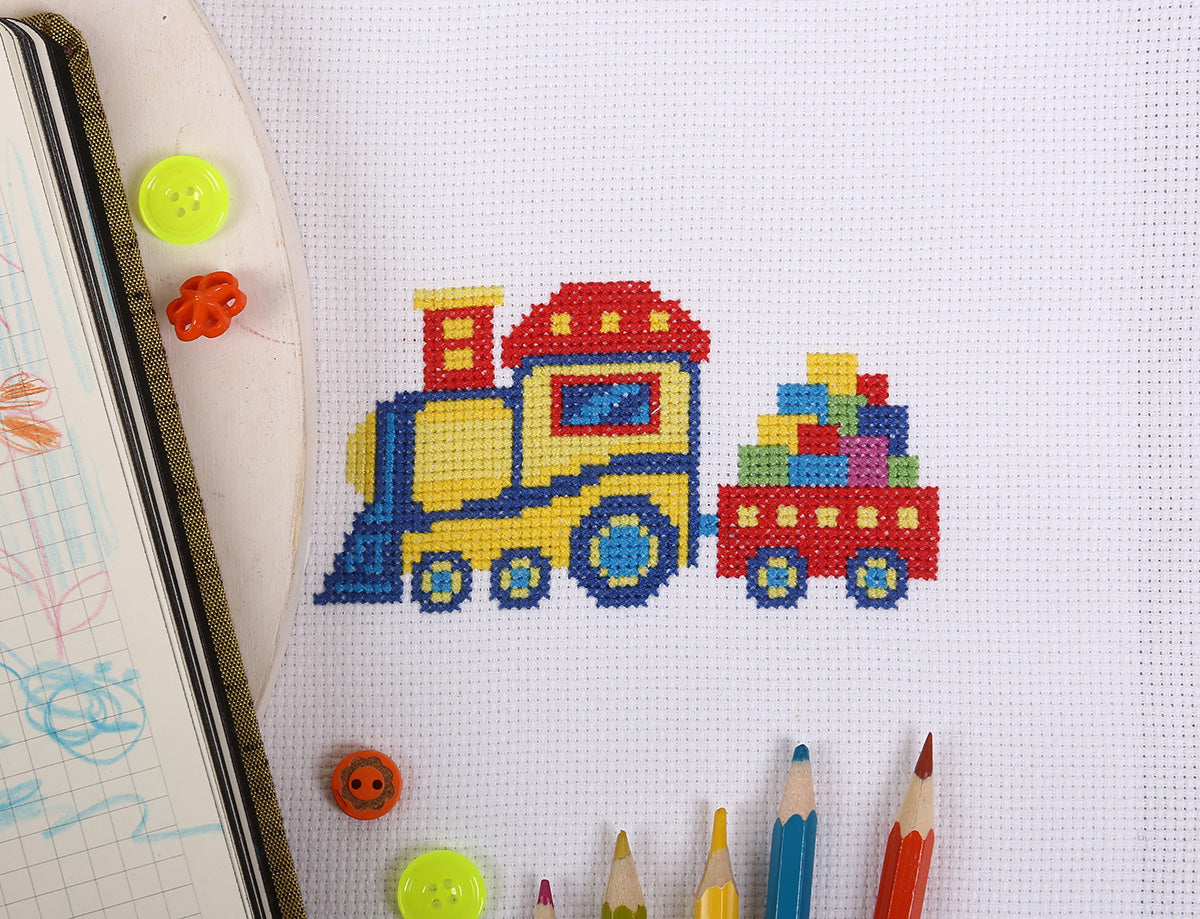Railway Train Embroidery - TimeToCraft