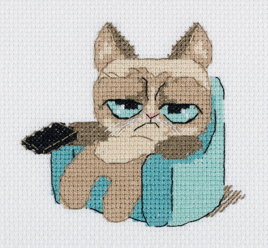 Embroidery kit Klart TV Cat - TimeToCraft